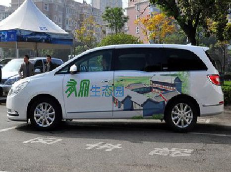 舞阳户外车贴喷绘如何保持效果?